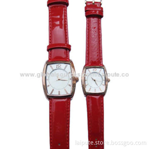 2014 Fashion Cheap Couple Wristwatches with Alloy Case and Leather BandNew